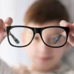 2050’de Her İki Kişiden Biri Miyop Olabilir: Sebebi Telefon Değil!